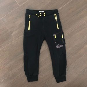 Zara Boys Size 5 Sweats